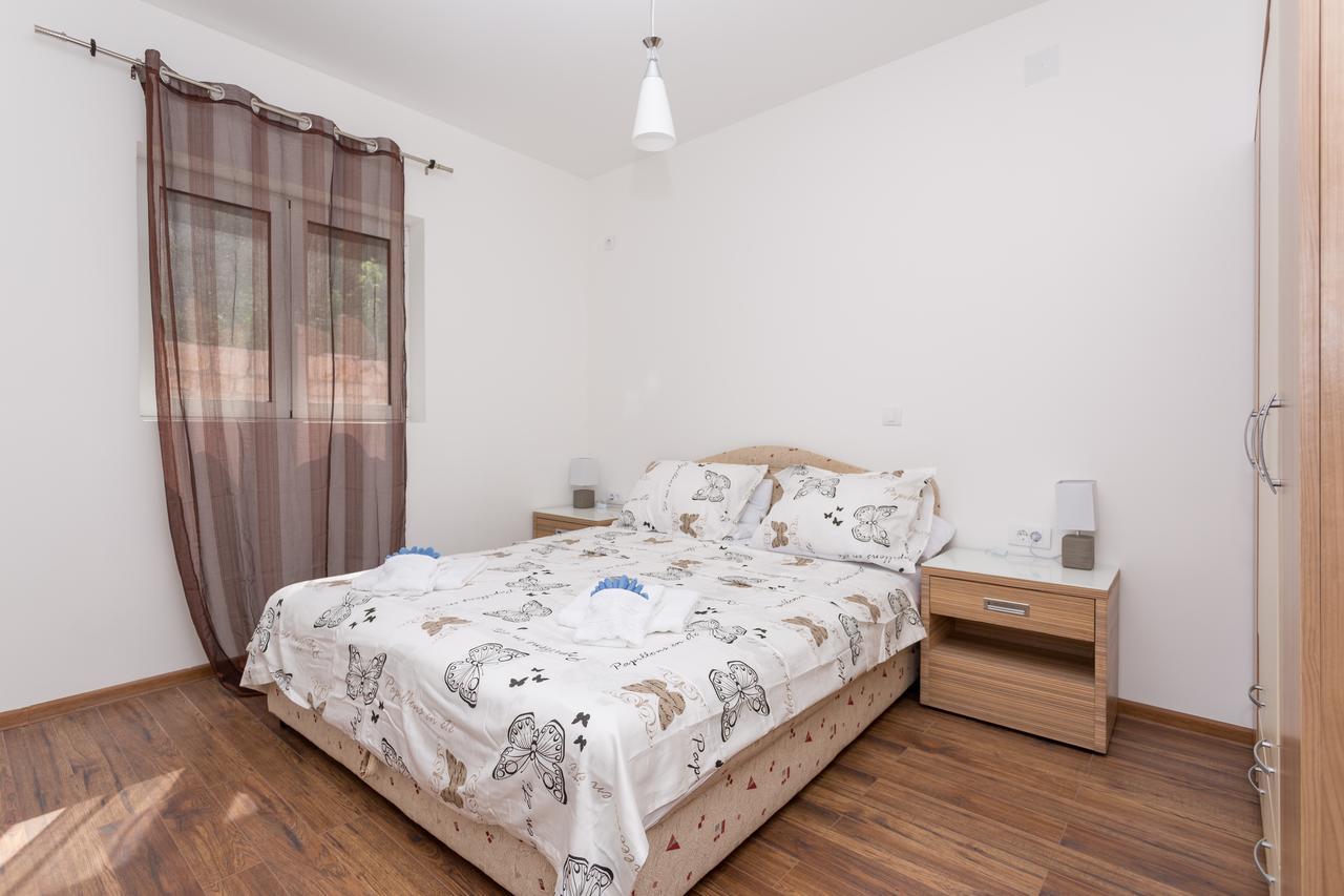 Apartments Natasa Свети-Стефан Экстерьер фото
