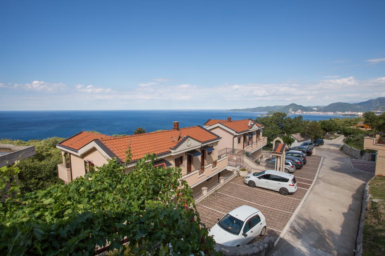 Apartments Natasa Свети-Стефан Экстерьер фото